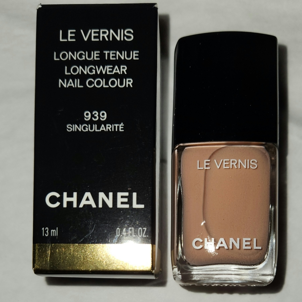 Chanel Singularite Le Vernis Nail Polish